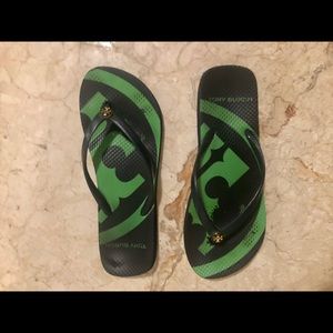 TORY BURCH flip flops